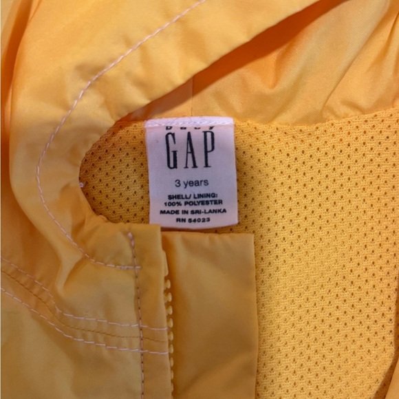 EUC Gap Raincoat Size 3T - Picture 4 of 4